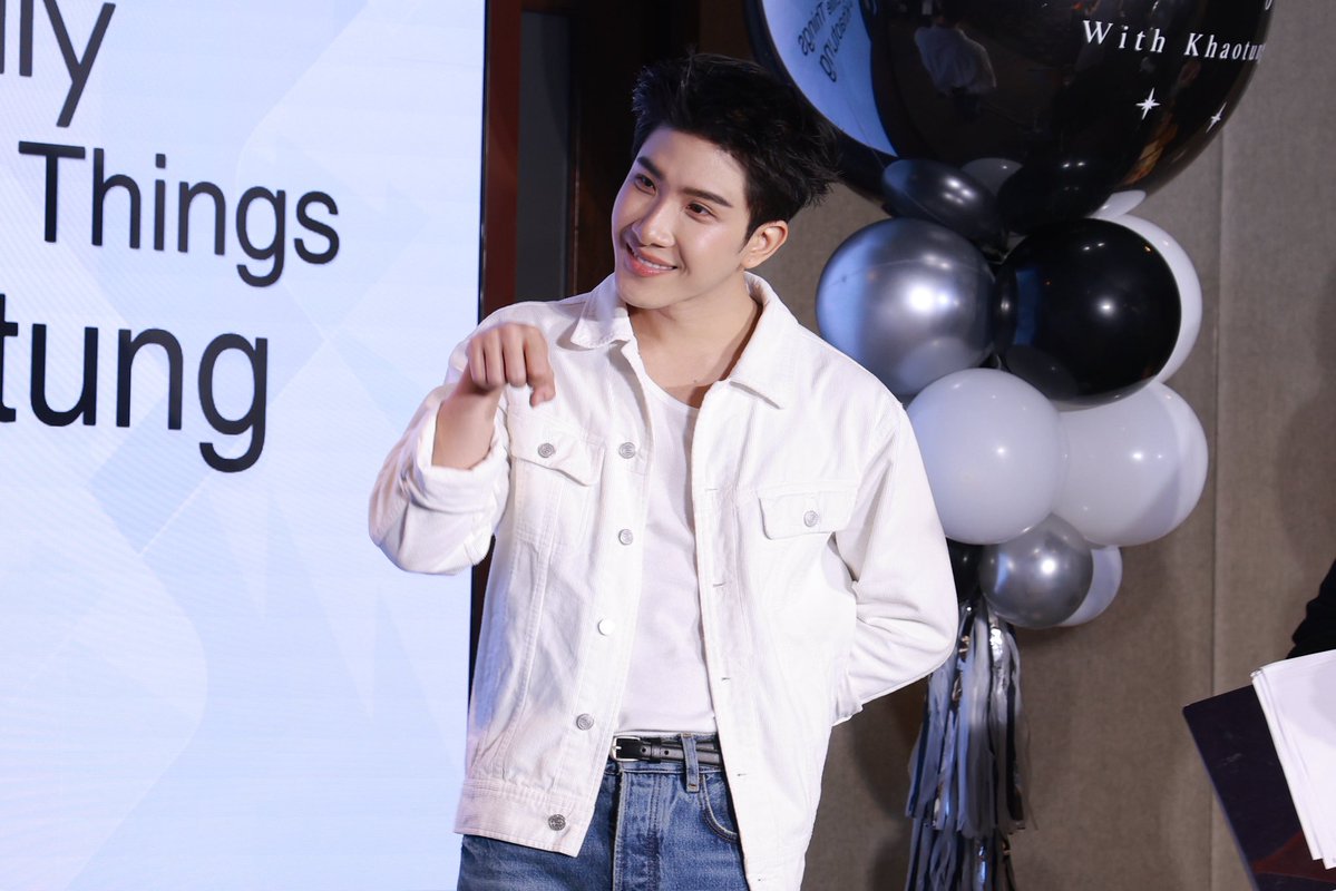DrAllyBrand's tweet photo. ภาพบรรยากาศงาน https://t.co/yqXttvpoN4 Pretty Little Things With Khaotung 💕

🗓️ 27.09.2026

https://t.co/gQcJN2OI9l

Pretty Little Things With Khaotung 
#DrAllyXKhaotung 
#khaotung https://t.co/gXZHXx1E8k