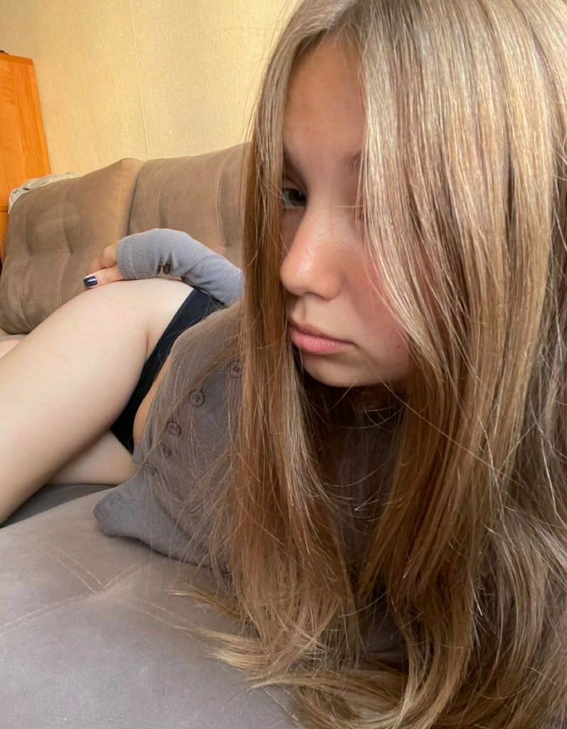 AAlceasar's tweet photo. Sending (‿ˠ‿) to everybody who says ' hey ’ 💗    

and i’m serious asf, just try me https://t.co/Ji63AgRTWd