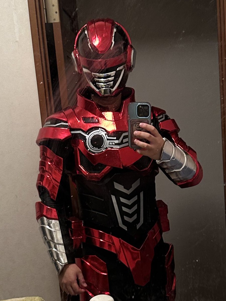 Naga_Movie's tweet photo. 超ギャバン試着してみた♾️
10/18 ｺｽﾌﾟﾚﾌｪｽﾀTDCで初出し蒸着します！！！ https://t.co/YUgeBEl6GX