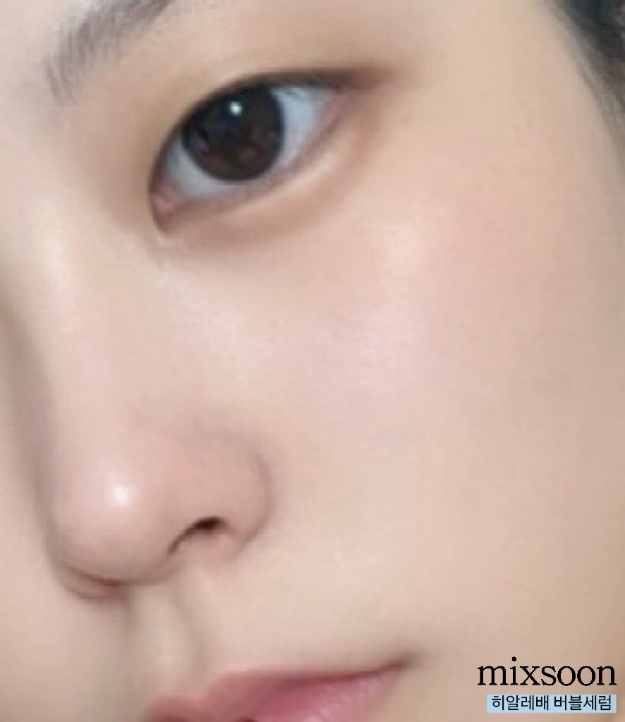kitche321's tweet photo. [광고] #RT이벤트 @mixsoon_kr 
믹순 히알레배 포어 버블세럼 단품 (#RT 추첨 5인)

화잘먹 베이스 치트키, 믹순 히알레배 버블세럼 🫧

믹순 X 버블보블 콜라보로,
히알레배 버블세럼이 1+1 더블 기획세트로 찾아왔어요 💦

10월 4일 올리브영 오늘의 특가 단 하루동안 
개당 9300원이라는 역대급 가격에 증정품 키링까지
절대 놓치지 마세요!

제품 후기는 타래로 더 자세히 보여드릴게요 🤍
