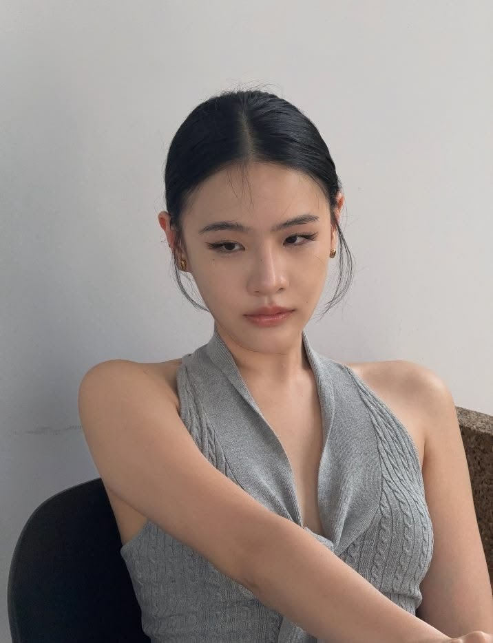 filmsdiciple's tweet photo. reminding everyone that pundao is publicly out gay. she has repeatedly said she’s gay and has only been with women. like yes queen we fckng know!!! THATS MY GAY ICON. MY LESBIAN MOTHER. i will defend this woman with my entire fckng life #pundao https://t.co/BQ1k6SZHbS