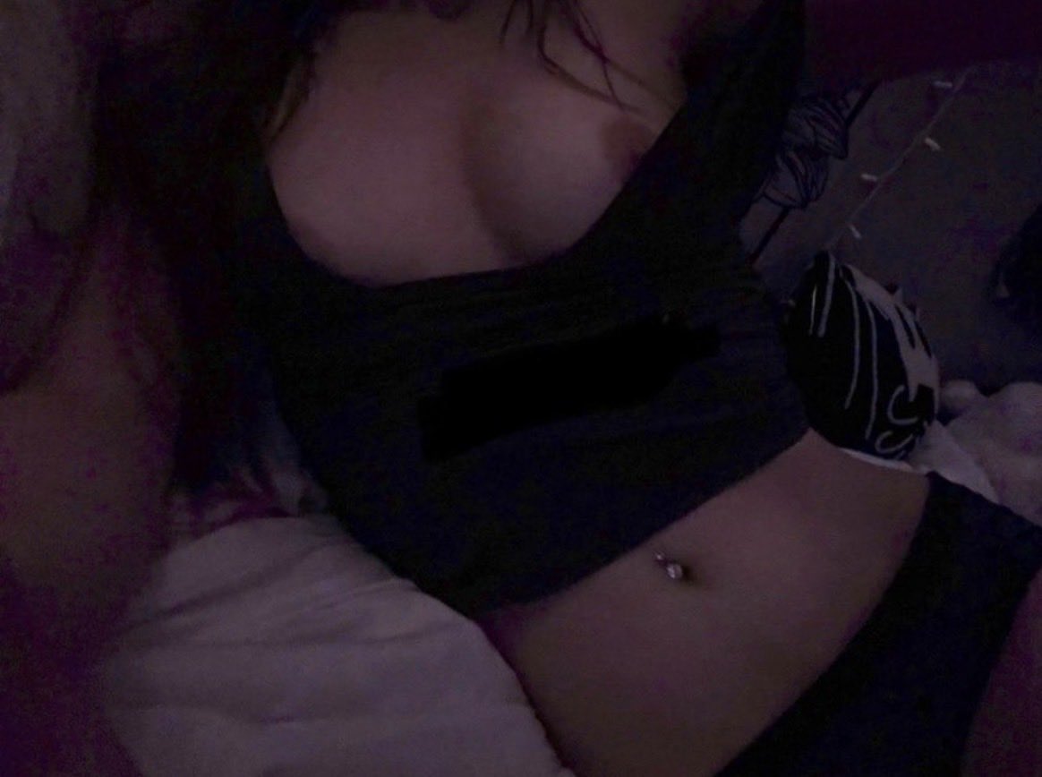 JohnSmithcmlt's tweet photo. Wanna cum me so badly with me 😏 https://t.co/2biW9W0ngB