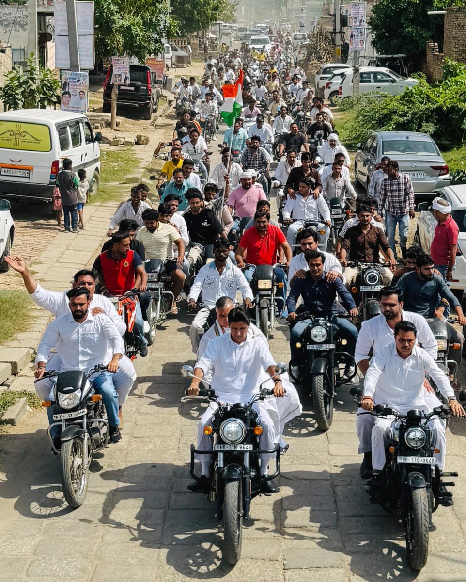 DeependerSHooda's tweet photo. आज📍मुंडलाना, बरोदा (सोनीपत) :-

ज्ञानेश कुमार, भाजपा और चुनाव आयोग की मिलीभगत से हो रही वोट चोरी के विरोध में आयोजित मुंडलाना ब्लॉक सभा के सफल आयोजन के लिए लोकप्रिय विधायक भाई @indurajnarwal जी को बधाई।

साथ सांसद @SBrahmcharii जी, पूर्व सांसद धर्मपाल मलिक जी, पूर्व विधायक जगबीर मलिक जी, पूर्व विधायक सुखबीर फरमाना जी, पूर्व विधायक पदम दहिया जी, पूर्व विधायक @GangoliMla जी, पूर्व विधायक @Balbir_MLA जी, ग्रामीण जिलाध्यक्ष संजीव दहिया जी, शहरी जिलाध्यक्ष कमल दिवान जी, मुंडलाना ब्लॉक अध्यक्ष रघुबीर सहरावत जी, कथूरा ब्लॉक अध्यक्ष राकेश शर्मा जी समेत बड़ी संख्या में स्थानीय नेता, कार्यकर्ता मौजूद रहे।

@kharge @RahulGandhi @priyankagandhi @kcvenugopalmp @SanjaySDutt @BhupinderShooda @raonarenderinc @INCIndia @INCHaryana