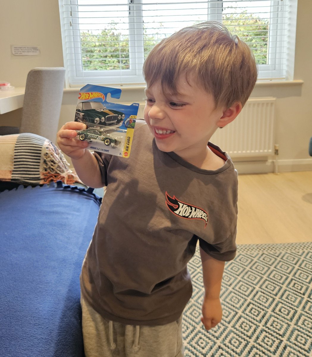 HatcherNick's tweet photo. #ItsNotTheSameWithoutTheFlame 🔥
@Hot_Wheels @Mattel @Jaguar 💙🧡 https://t.co/6iiGOt53pB