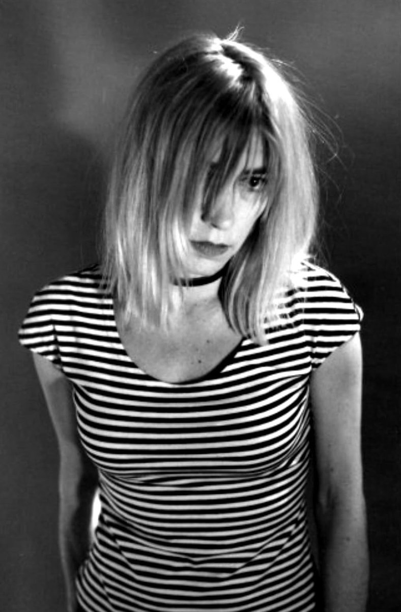 BillPourquoimec's tweet photo. Kim Gordon https://t.co/ocViKrYZL6