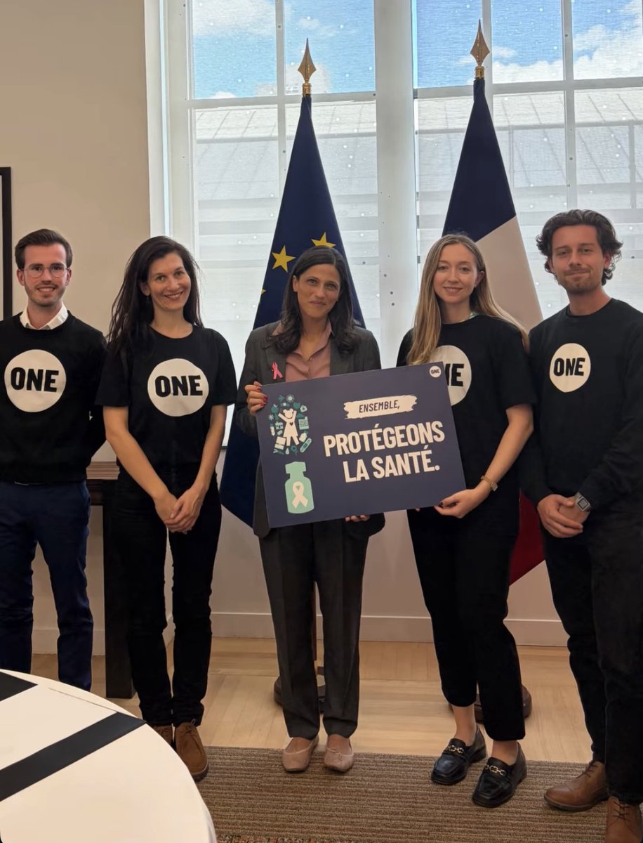 ONE_Fr's tweet photo. Merci Mme la Ministre @CaroitEleonore d'avoir reçu nos jeunes Ambassadeurs et Ambassadrices hier afin d'échanger sur l'importance de préserver les financements dédiés à la santé mondiale. 🌍

Nous nous mobiliserons à ce sujet dans le cadre des débats sur le budget 2027. https://t.co/D22xcKv1wd