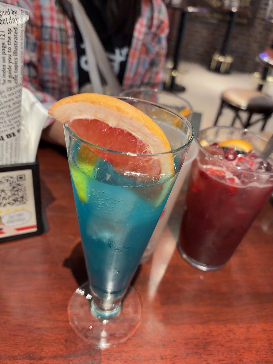kana_drow_tabun's tweet photo. ズナ様のカクテル飲んだ😍
コースターはタバタバやた https://t.co/zDqIpN2YOK