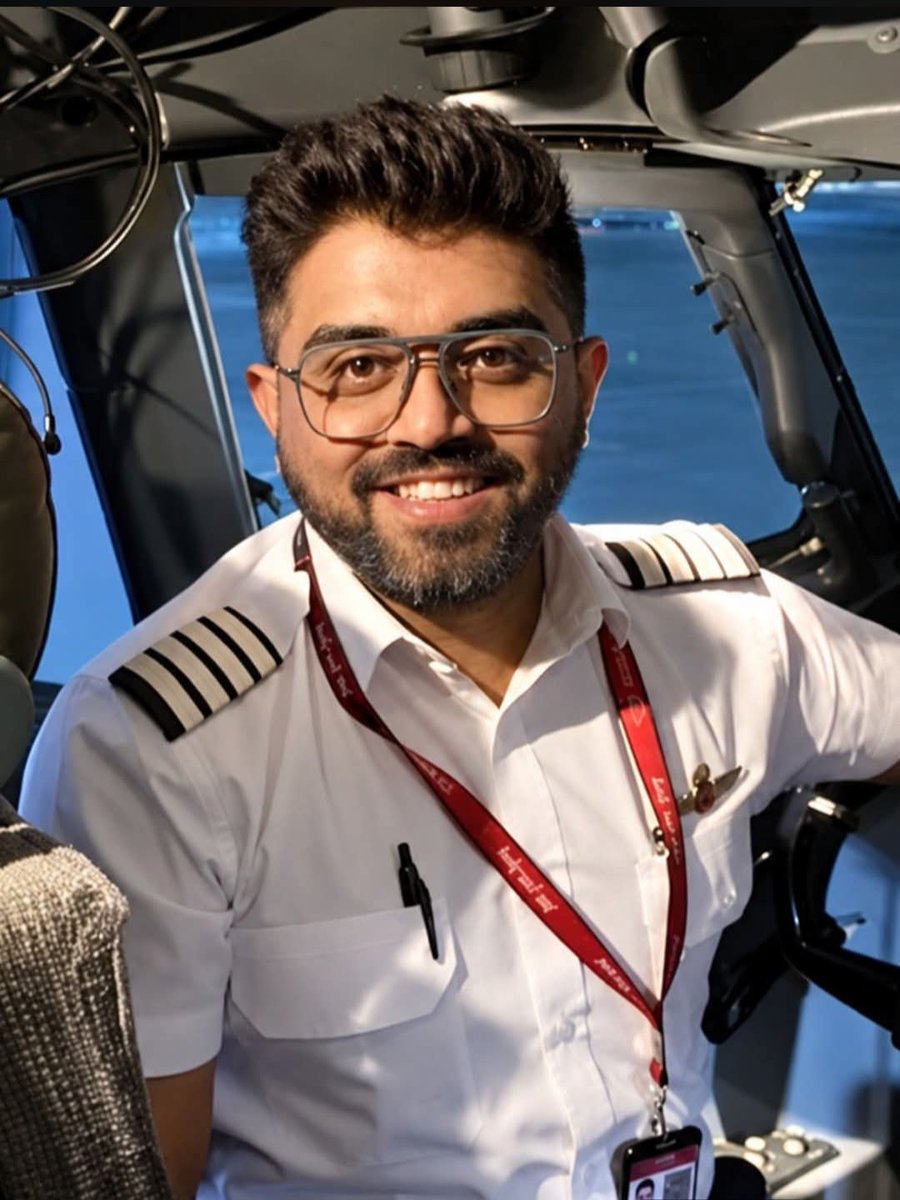 disulebindass's tweet photo. कैप्टन स्मिथ मच्छार ने 27 बच्चो सहित 174 passengers की जान बचाकर मानवता व साहस की एक मिसाल पेश की है। उनका यह सराहनीय कार्य हमेशा याद रखा जाएगा। मैं उनके शीघ्र स्वस्थ होने की हृदय से कामना करती हूँ। 🙏❤️
#CaptainSmithMachar #Humanity #Bravery #Respect #GetWellSoon https://t.co/7P8t2wvFNU