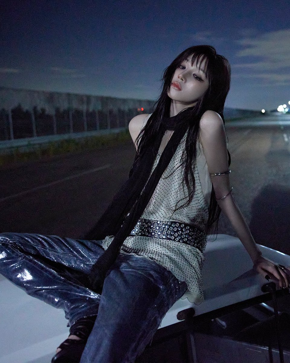 yqlovevuuu23's tweet photo. 사연 있는 락스타 mood https://t.co/jlNRmgor8z