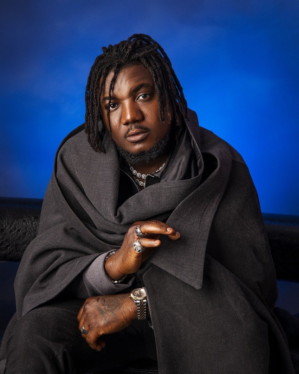 Bigi_Chima's tweet photo. I remember when I was working at Cosa Nostra (Obafemi Martins’ club) as a waiter.

That fateful morning, around 3–4 AM, CDQ came in with Skales and some of his guys. They bought drinks and mixers and started chilling and vibing.

At some point, the guys started spraying money 1k  and 500 notes everywhere. I was just standing there watching because at Cosa, you dare not pick money. 😂 Cameras are everywhere and there are so many people monitoring you. If you’ve worked there before, you’ll understand me.

So I was just standing there while money was everywhere, until CDQ called me.

CDQ: “Iwo o sha owo ni? Abi your papa get bullion van for house?” 

Me: “No Baba, them go sack me if I pick.”

CDQ: “Hiaaa, why?”

Then he called two girls he came in with and told them:

“Ba werey yen shaa wo yen.” 😂

Bro, those babes picked more than 150k for me that night.

As a waiter, I’ll never forget that day. And any day I get the opportunity to meet or speak to CDQ, I’ll tell him about this story.

That single act meant a lot to me. ❤️

CDQ ❤️🔥