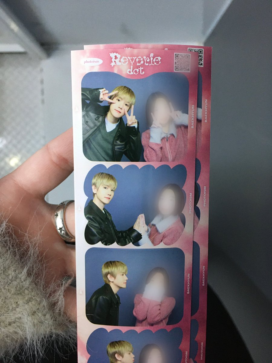 Coivwu's tweet photo. 똑같은 프레임으로 사진을 3번이나 찍은 사건 
ㄴ 맘에 안 들어서ㅋㅋㅋㅋㅋㅋㅋ https://t.co/9ONfmELevo