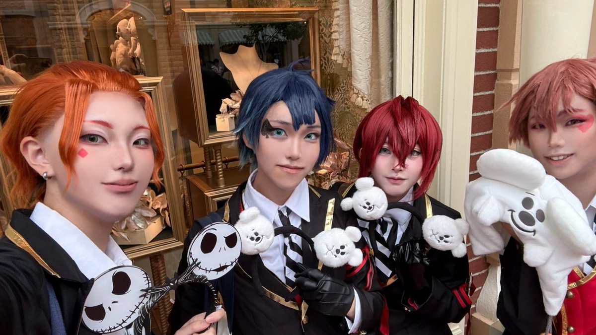 oreo_endless's tweet photo. カチューシャ自由に買ったら偶然ハロウィン満喫ハーツラビュルになったよ🎃👻

※仮装期間中にインパしてます✨

♥…@Kiki_bd0209
♠…雪さん
♦…@5naI7n
#Dハロ仮装2026 #Dハロツイステ https://t.co/PAU3HSmmfc