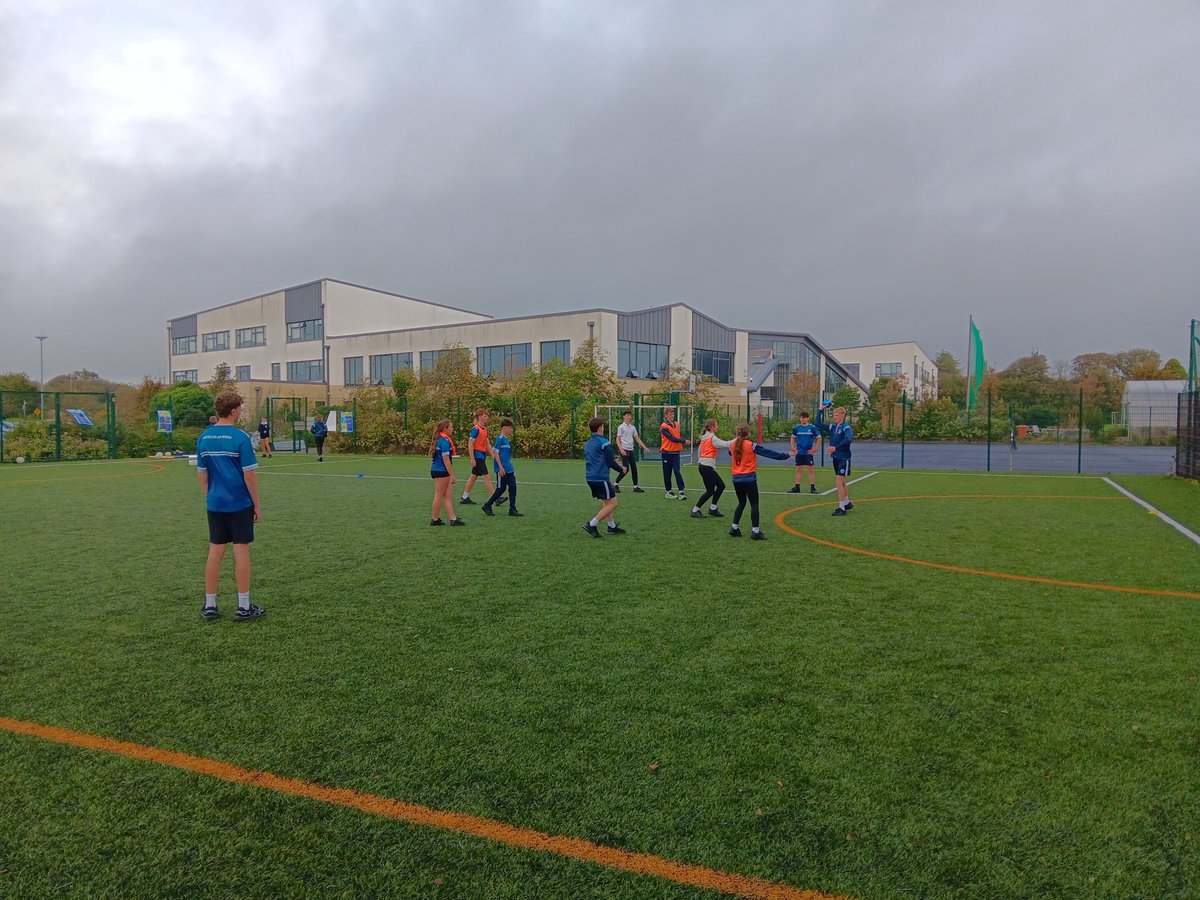 WhelanGavin's tweet photo. #CoachEducation - @Watppgaa Support ✅️👇

F1 #NurseryWorkshop with 2nd TY group in @ArdscoilNaMara, #Tramore this morning, brilliant energy, enthusiasm &amp; learnings in a FUN environment, well done to all involved 👍 @WaterfordGAACG @WaterfordGAA @EastDeiseGAA @TramoreGAA13 #GAA https://t.co/EME8x85MZq
