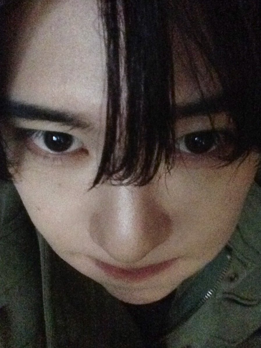 kuriiiocean's tweet photo. ? 똑같잖아 https://t.co/enC8TpCJqo