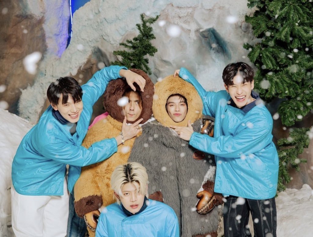 paijitsaoug's tweet photo. พี่ำอค่อนคับ คือหนูน่ะ 🫣🥺 หนูน่ะอยากได้พลังใจในวันสิ้นปีเก่าเริ่มปีใหม่แบบปีก่อนๆน่ะคับ คือผมน่ะ 😔👀

#oueiija #offroadKTP #diamondnrk_ #geler_k #PentorJrp #LAZ1 https://t.co/faY6UCLhha