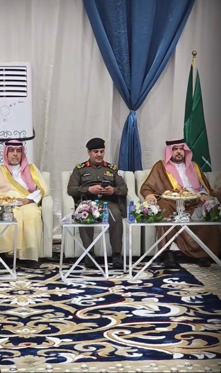 B_321a's tweet photo. حضور سعادة محافظ محافظة الدوادمي  الاستاذ/ خالد بن محمد البابطين 
لمزاد ساجر في نسخته الاولى
والعميد / بندر بن شجاع المطيري 
والشيخ / نايف بن عمر بن ربيعان
#مزاد_ساجر_للإبل 
#الدوادمي https://t.co/bpOR9RuKQ4