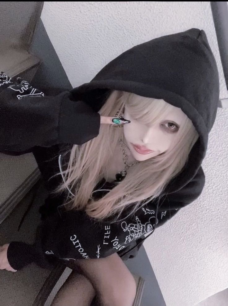 pandiizi's tweet photo. OMG IT from dazzlingbad is such #thinspo 😭😭🤍🤍
Literally my goals <33

#ricecakestwt #edrtwt #vkei #ANA https://t.co/3EoswhdmNu