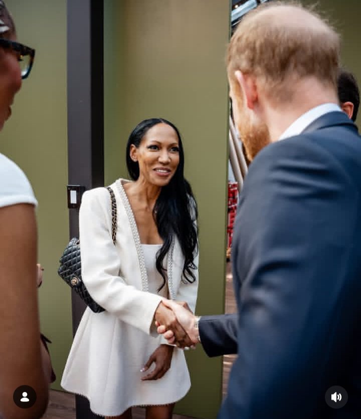 KayRoss96's tweet photo. "I shared my research with Prince Harry and I was thoroughly impressed by his knowledge on workplace mental health and the importance of JOY as a key to productivity and resilience" - Dr. Judith Joseph (Board Certified Psychiatrist)

#PrinceHarryInNYC #DianaAward https://t.co/8lN9bpvXIl