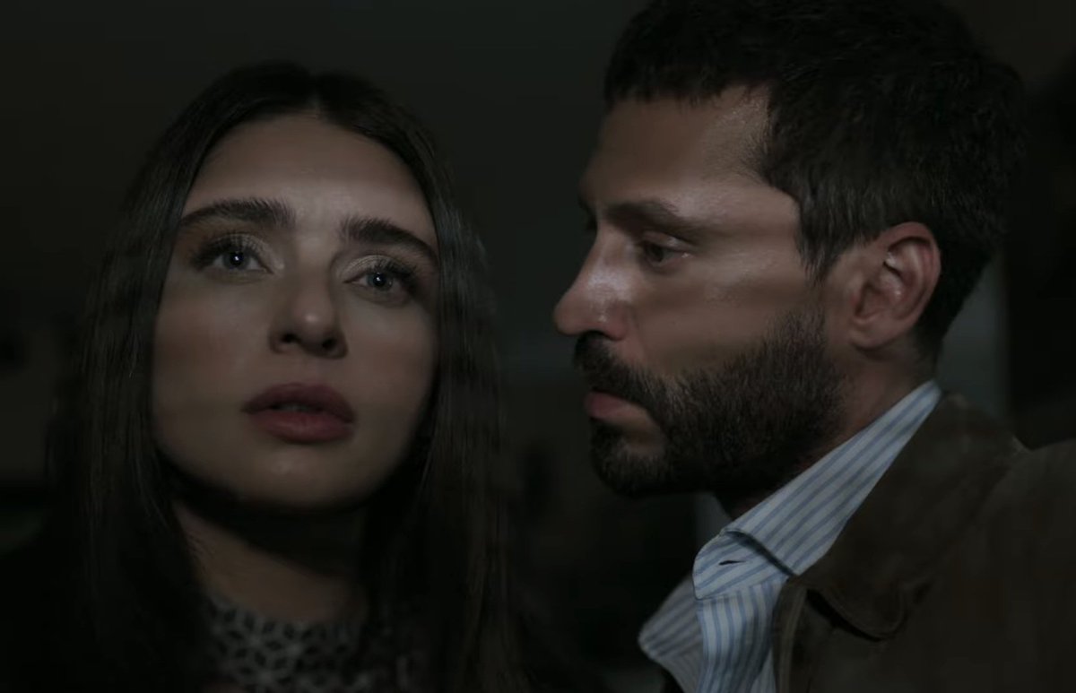 md42445's tweet photo. @muhtemelaskdizi @ShowTV Bu klipte uyanıyorum ve uyuyorum ❤️😘😘 https://t.co/hGjQM7z4CL