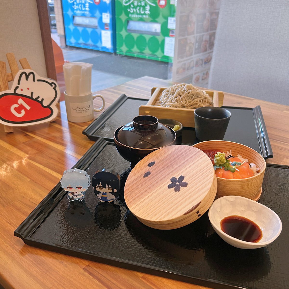 _ssdmelo's tweet photo. ゆるっと福島旅行🍑食べ物全部美味しくて温泉気持ち良くてのんびりできて最高だった( ◜ᴗ◝)♡アイス食べすぎね、、、

久しぶりに東京駅から新幹線乗ったからグランスタで気になってたお弁当も買えてはっぴー🐟！ https://t.co/SDmN5l1P1V