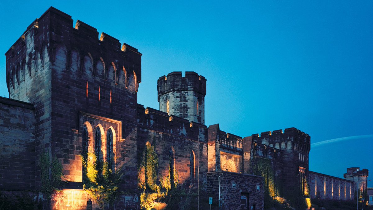 StupidMinute's tweet photo. The Stupid History of Eastern State Penitentiary #History #Podcasts #Creepy https://t.co/r8okCzZNaD
