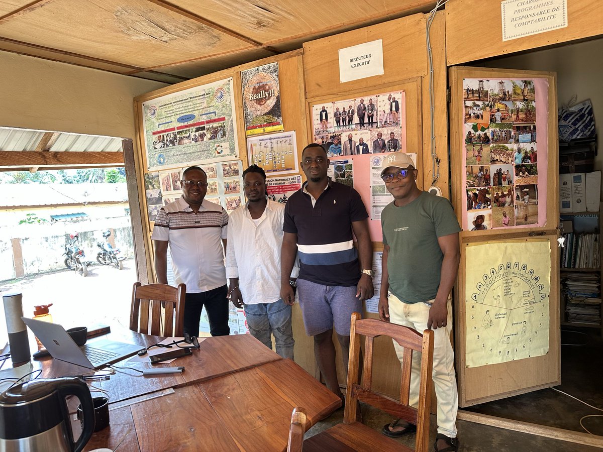 OngAves's tweet photo. Un plaisir pour #AVES d’accueillir ses hôtes du Collectif des Organisations du Volontariat de la région pour échanger sur les prépa de la #JIV2026. Il s’agit de définir les stratégies de rapprochement des multi-acteurs autour du #volontariat pour le #développement  local inclusif https://t.co/KaTgYopoJ0