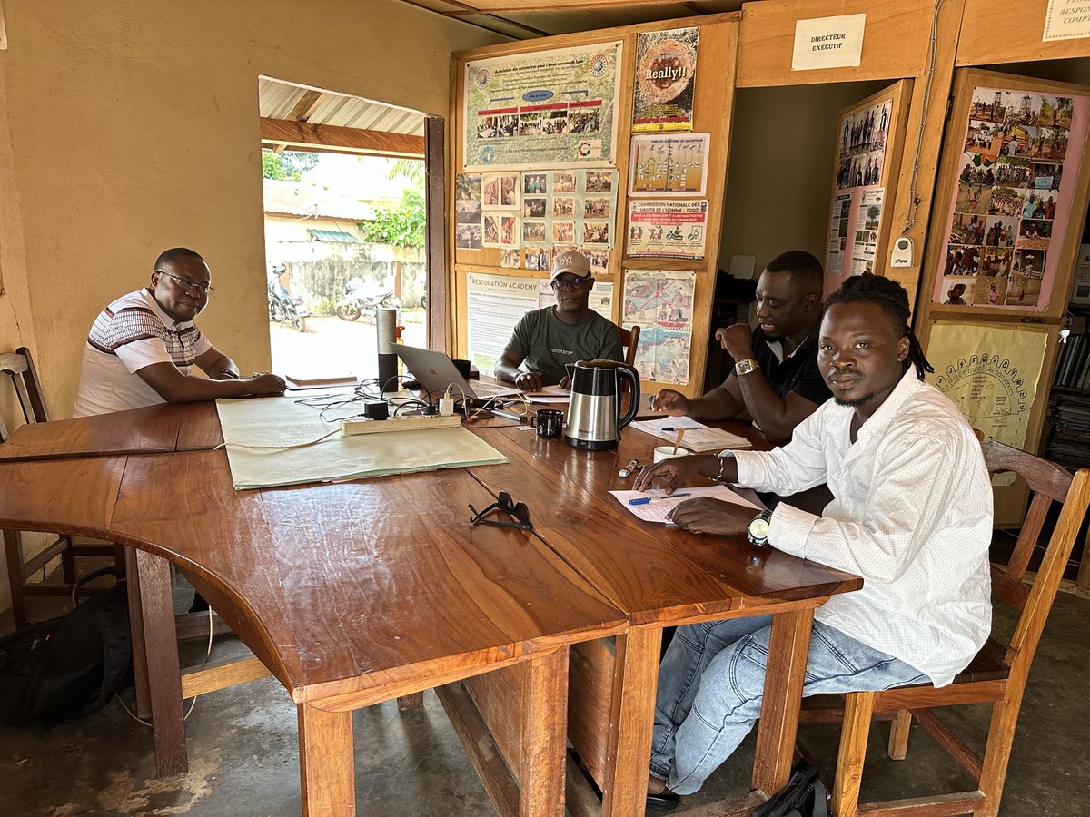 OngAves's tweet photo. Un plaisir pour #AVES d’accueillir ses hôtes du Collectif des Organisations du Volontariat de la région pour échanger sur les prépa de la #JIV2026. Il s’agit de définir les stratégies de rapprochement des multi-acteurs autour du #volontariat pour le #développement  local inclusif https://t.co/KaTgYopoJ0