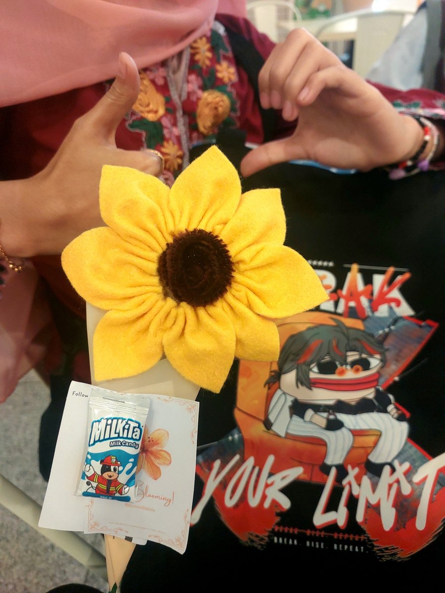 hawa1601's tweet photo. Makasi bunganya kakak2 krowco ๐ป
๐ชท #BloomWithKrow https://t.co/lkOFApRDKP