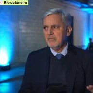 thedaddyhot's tweet photo. A cara dele quando ela falou o que não devia. https://t.co/On8GCgP0AW