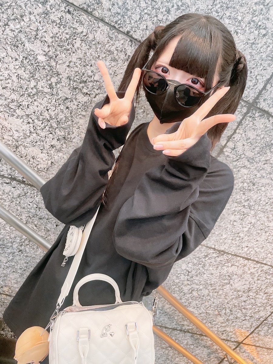 ufliijn's tweet photo. 悪用多いけど私が本人やねんよな https://t.co/A6mFfWW6u5