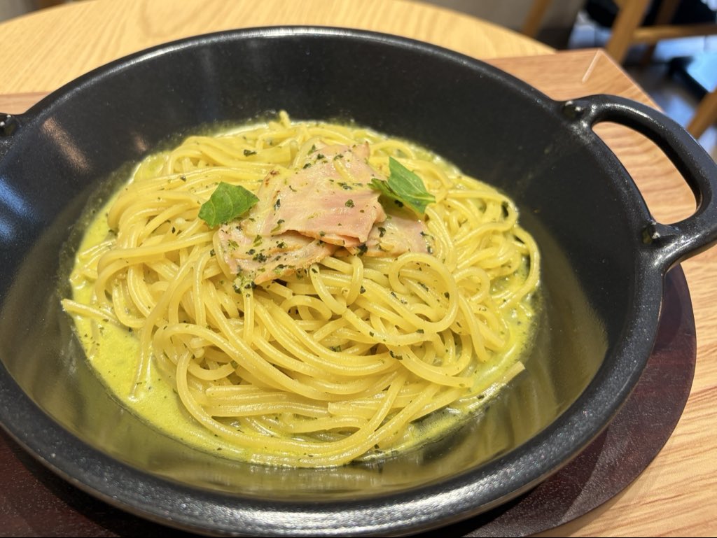 Aikawa2008's tweet photo. バジルクリームパスタ🍝🌿
ここのパスタで1番好き

＃てっぱんのスパゲッティ https://t.co/QV9rvfuyxe