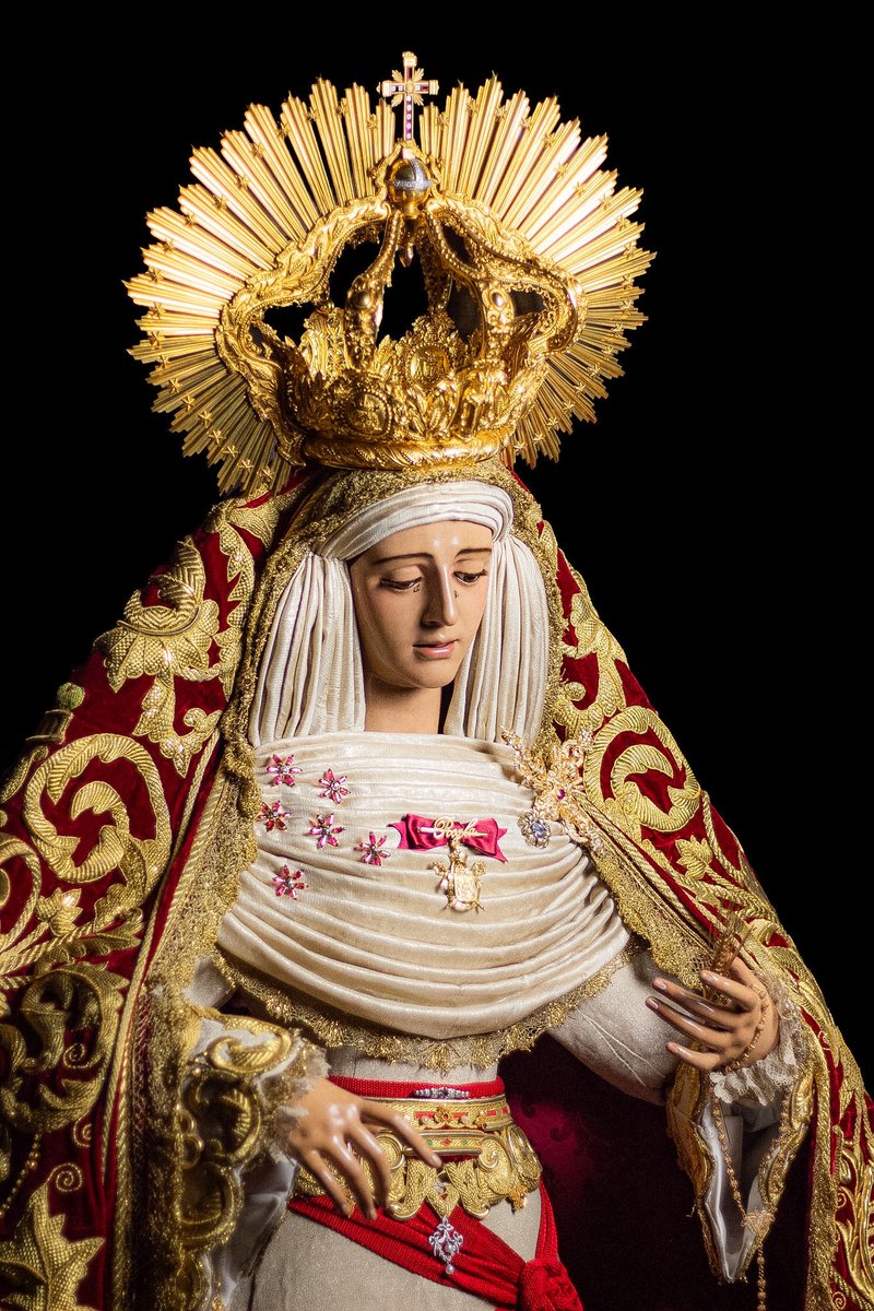elllamadorcsr's tweet photo. Besamanos de la Virgen de Regla @HdadPanaderos 📷 Fernando del Río https://t.co/rpZ4G73Ec0