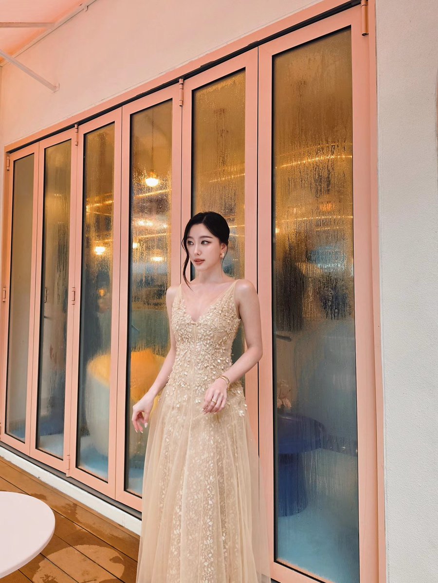 aheyekrn's tweet photo. I ♡ VCA 
#Aheye4EVE 
#VCAPerleeTH #VCAPerlee 
#VanCleefArpels https://t.co/fsmP6xUc0P