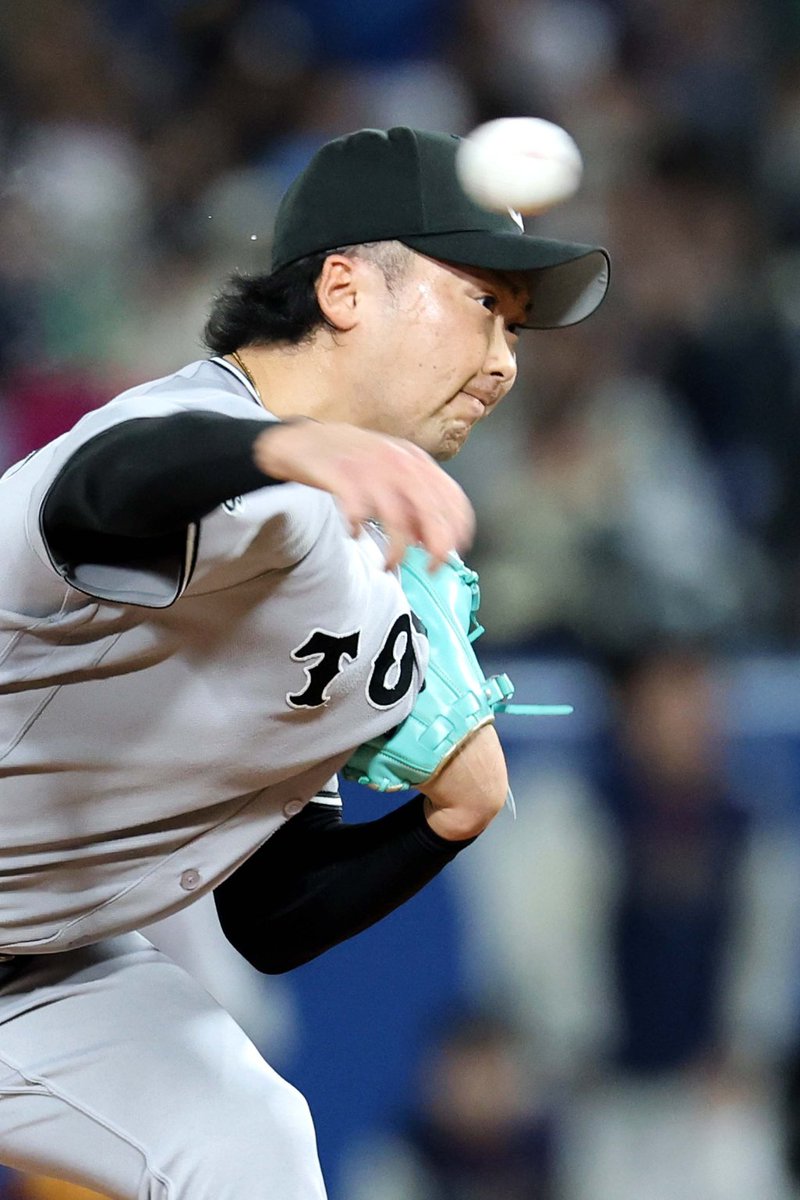 TokyoGiants's tweet photo. 【五回裏】巨人 1-1 ヤクルト

2番手 #船迫大雅 投手は、先頭に安打を許すも、併殺と内野ゴロに仕留め、無失点とする👍 https://t.co/vblrmebctc