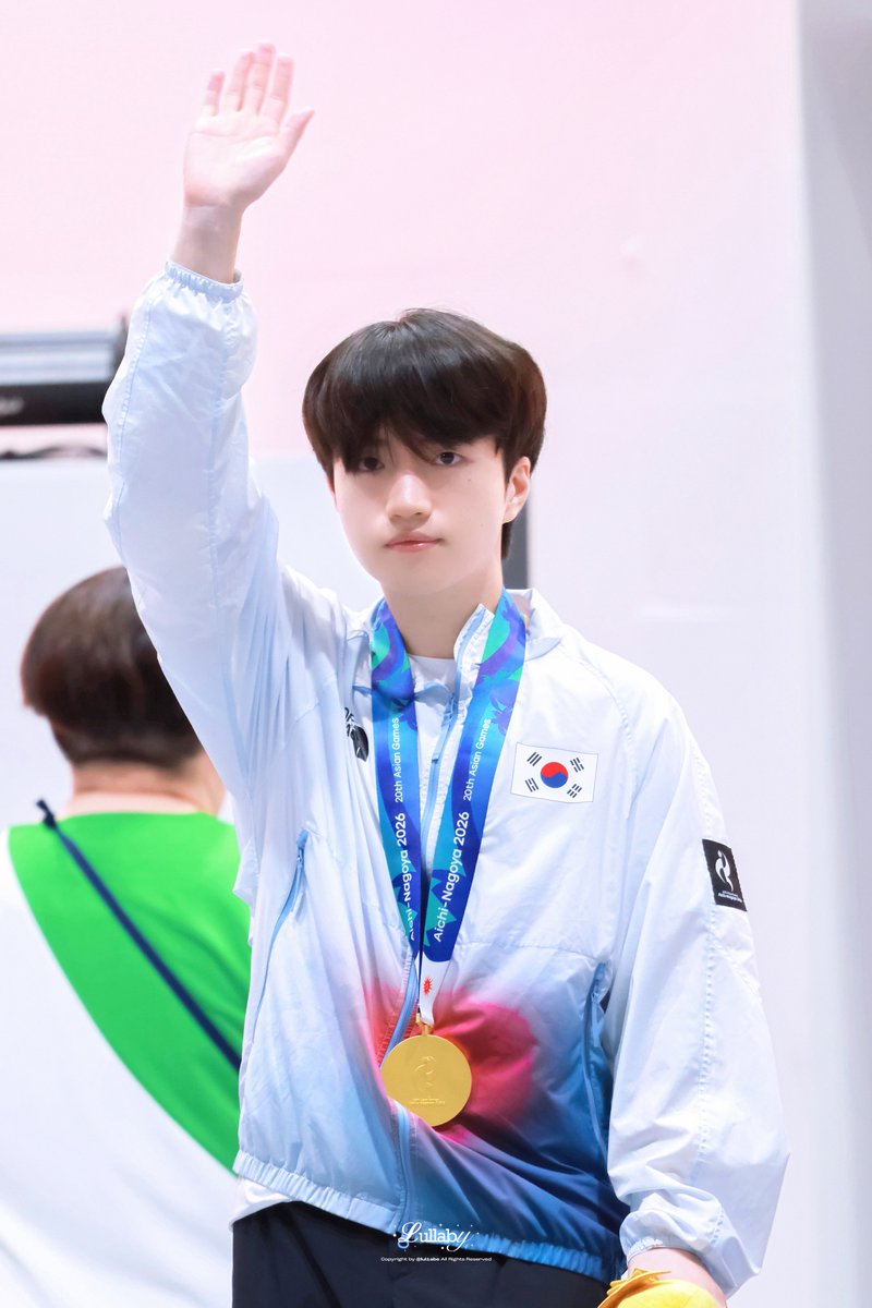 lul1abe's tweet photo. 261002
대한민국 대표팀 금메달리스트 류민석🥇
#Keria #케리아 @T1Keria https://t.co/mElCAIvLB6