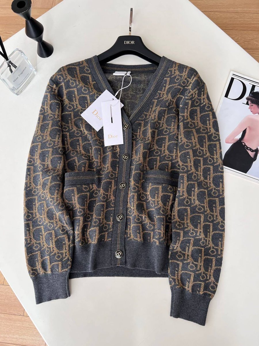 DubaiStyleChic's tweet photo. #fashionblog #FashionUSA #FashionLover #fashion https://t.co/EyBue83L79