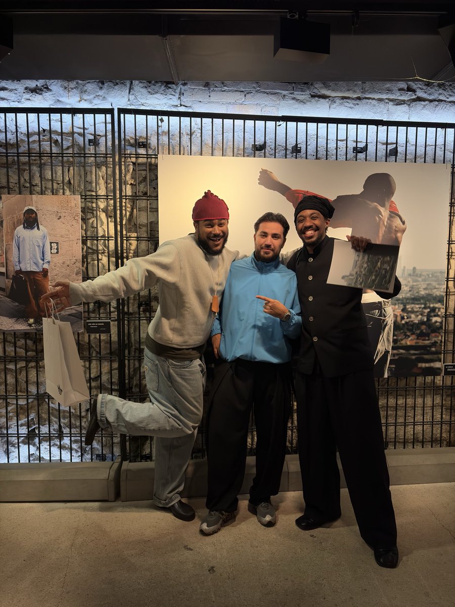 goatloafer's tweet photo. exactly one year to the day after buying my camera, I have my first magazine feature: an 8 pages spread of my photos dedicated to street style in le Marais, powered by adidas
I feel grateful and proud to have had my mother’s last name featured in a magazine ❤️ https://t.co/KvfNy2BYq1
