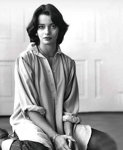 jonathancyfer's tweet photo. #SciFi #author Diane Carey b 1954 Robin Riker b 1952 was in Alligator (1980) Kymberly Herrin b 1957 was in Ghostbusters (1984) Persis Khambatta b 1948 was in #StarTrek The Motion Picture (1979) #birthdays #SciFiFri #popculture #sciencefiction #trivia #history https://t.co/Yy6ilcwC4C