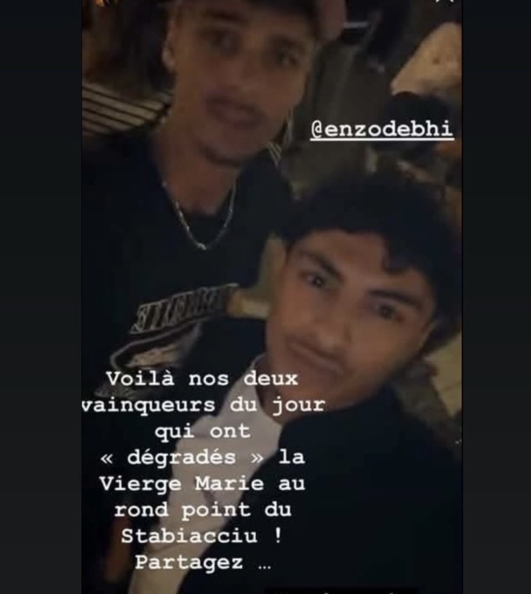 JefHugo99582's tweet photo. DEUX JEUNES MAGHRÉBINS ONT DÉTRUIT LA VIERGE DU CARREFOUR DE STABIACCIU À PORTO VECCHIO .. CES DEUX CRÉTINS SE SONT FILMÉS ET VANTÉS SUR LES RÉSEAUX D’AVOIR COMMIS CET EXPLOIT !! 
ALORS, ILS ONT ÉTÉ IDENTIFIÉS ET ARRÊTÉS .. https://t.co/zNienWDmOJ