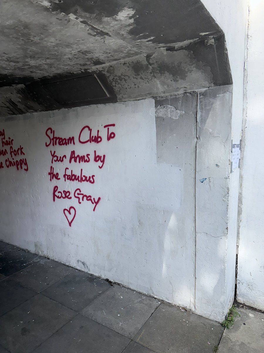 floellaumbagabe's tweet photo. Omg @rosegray_ they painted over the Blink Twice promo and they’ve been back to do another song https://t.co/x4PQZ6nxh0