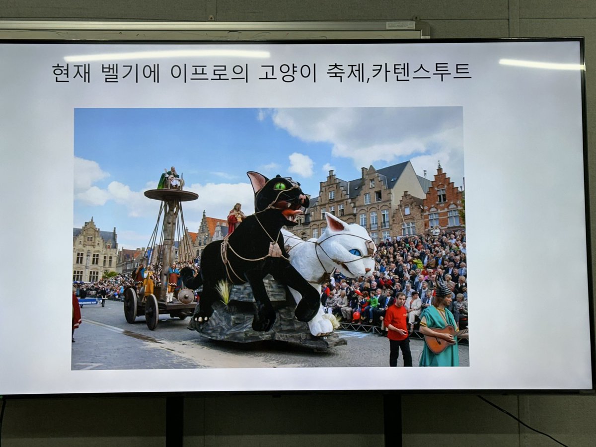 CHIKENJUMP's tweet photo. 고양이 https://t.co/pbSJLxazlW