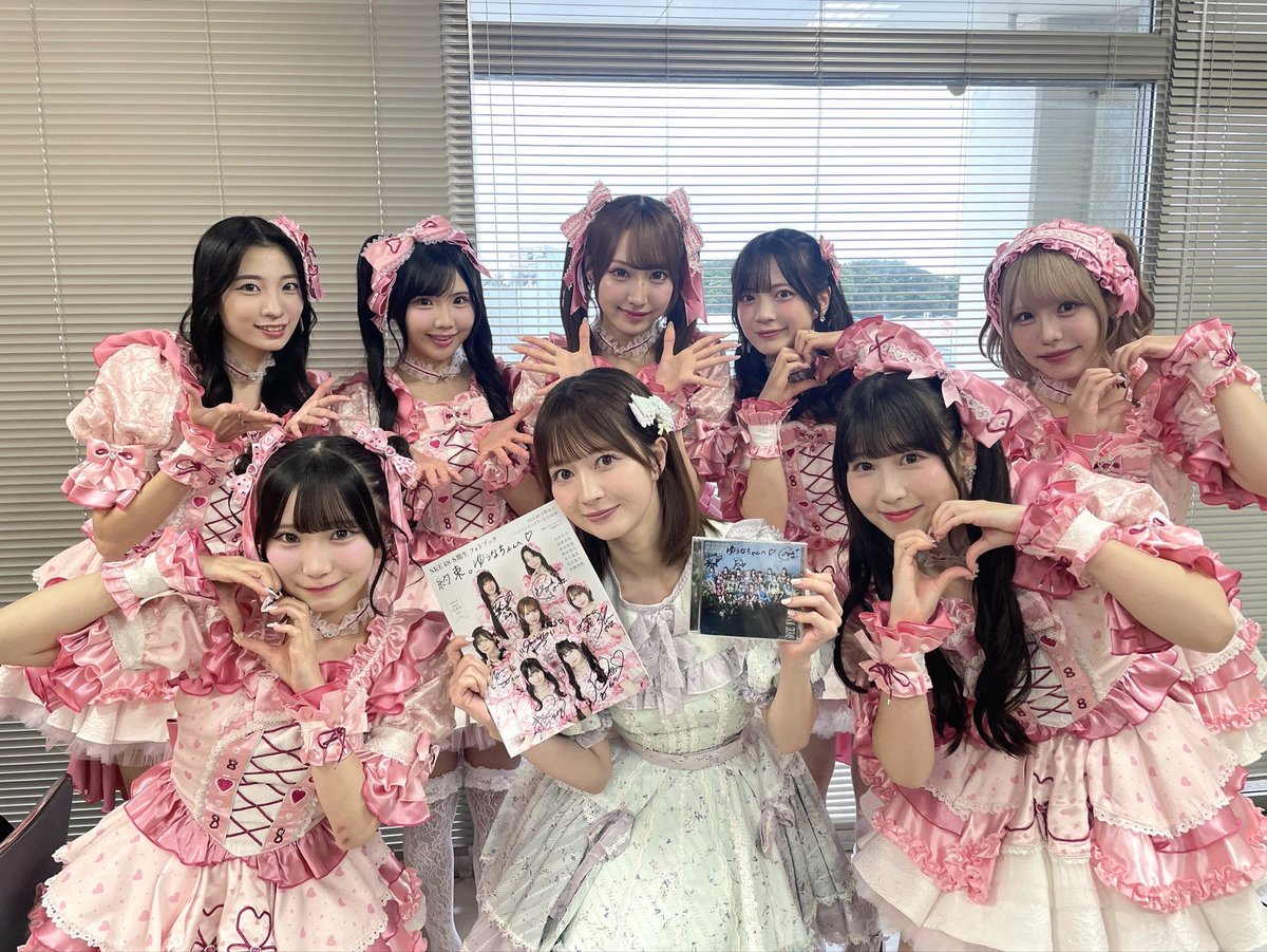 egoyuna_329's tweet photo. はちきちゃん一緒うれしかったよ〜🫶🏻
フォトブックとCDもらっちゃった👼🏻 https://t.co/LtqXn0fPTc