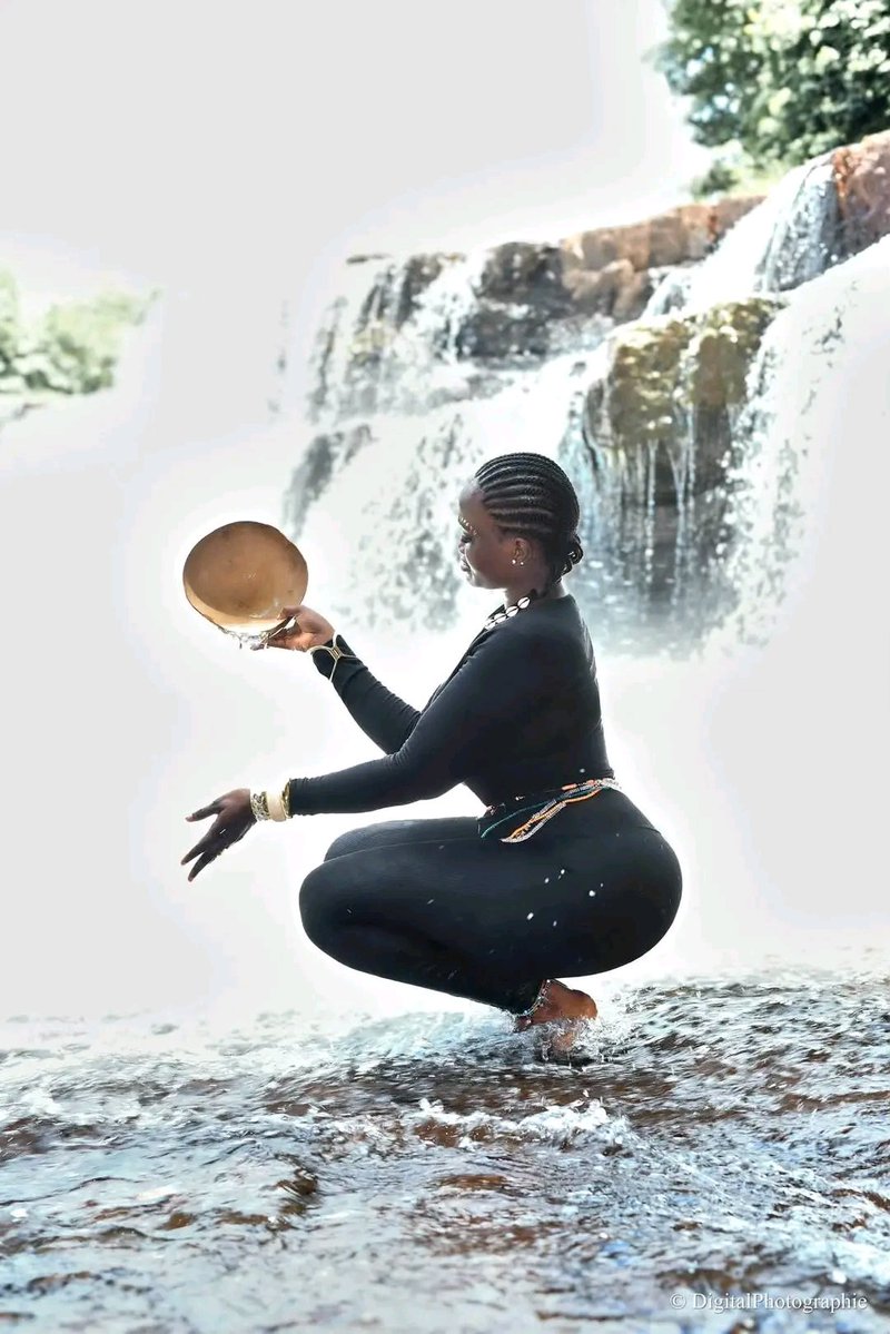LamineBA_'s tweet photo. Bonne fête d’indépendance aux guinéens 🇬🇳🥰 https://t.co/EIpx3R2L2V