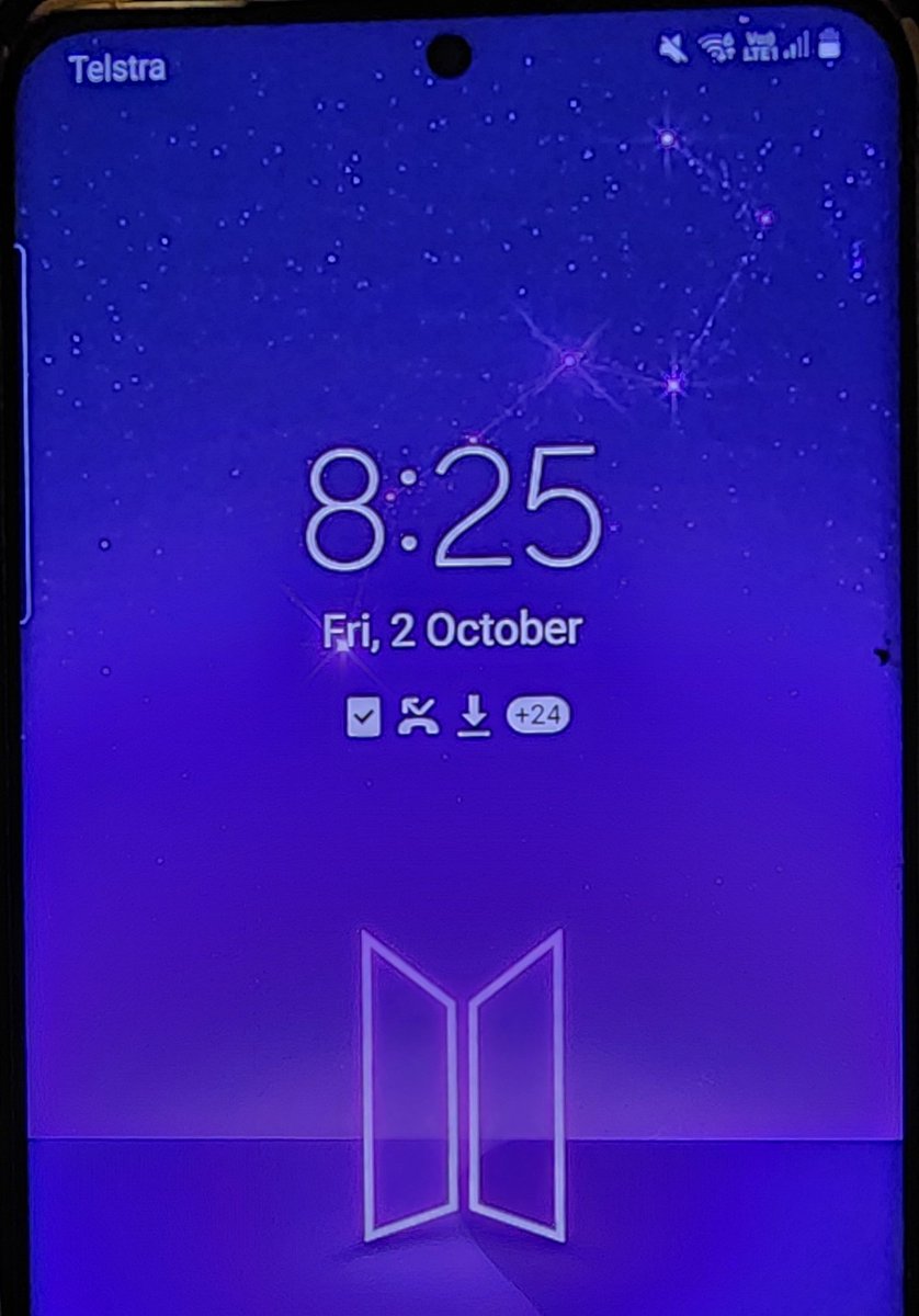 bts_aus's tweet photo. This is the screen on the July 2020 Samsung BTS Phone that us Aussies FOUGHT HARD to get.  I just realised the Big Dipper connection.
Anyway, VOTE #ARIASBTS 💜 https://t.co/O9rV1hYNMA
