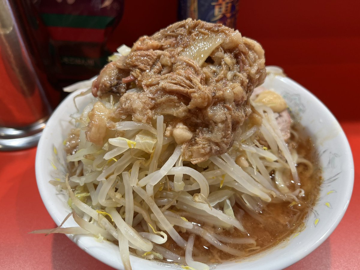 11tsukky7's tweet photo. 大曽根二郎
液体油がっつり やはり神の食べ物 https://t.co/ZoDZnrtNsg
