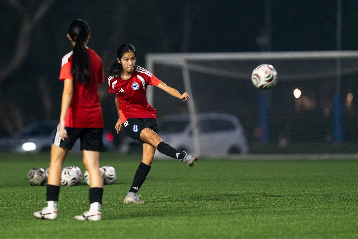 FASingapore's tweet photo. Less than a week to go. ⏳🇸🇬

The U16 Girls are getting ready for their AFC U17 Women’s Asian Cup 2027 Qualifiers on home soil. ⚽️

📍 Bishan Stadium
📅 5, 8 &amp; 11 October

Come down and back the girls! 🙌 https://t.co/7hJ6JwjHfr