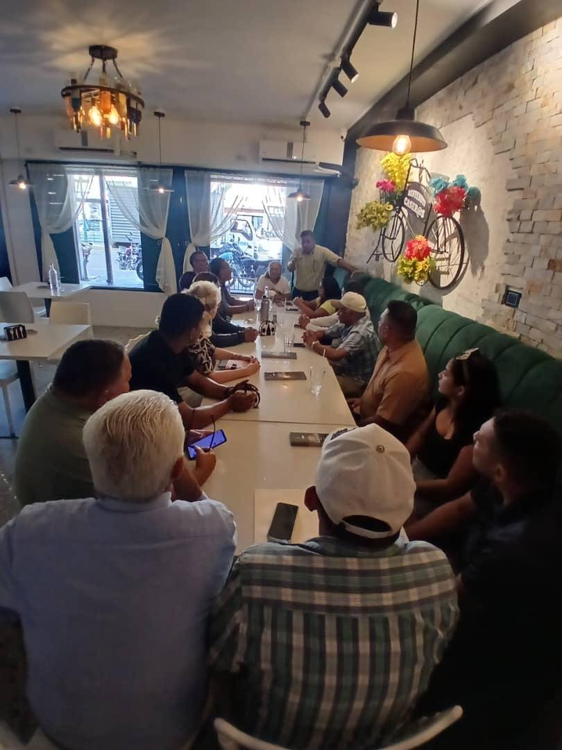NelsonDelgad0's tweet photo. #01oct2026 | ​«Miriam de Montilla se reunió con la Plataforma Unitaria de Apure para analizar la situación política del país y del estado, reafirmando el compromiso de fortalecer la #Unidad de la mano de @MariaCorinaYA. 🇻🇪 #Apure 
@ADemocratica 
@DanielTiradoP 
@miriamdmontilla https://t.co/skS2gtQQg8