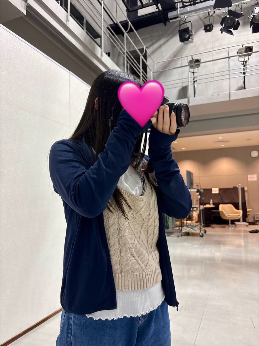 engeki_kwu's tweet photo. 🍀おるてん便り✉️

撮影会その2📸
ネタバレを防ぐため重加工でお届けします
草が沢山届きました🌱

🍀10/24・10/25 『幸便に託して』
✉️ご予約はこちらから！
▷https://t.co/8ML5qWf1HV

#劇団オルテンシア
#おるてん便り https://t.co/vr2EZer7rZ
