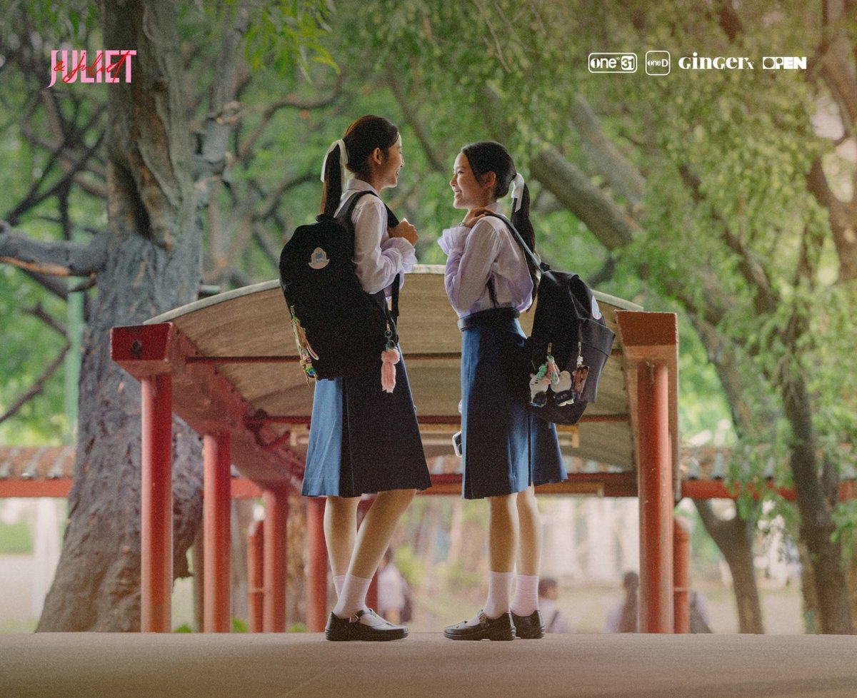 floiueo's tweet photo. Look at my babies guys. The height difference, the smile of adolescence, oh they're so precious I'm not okay, I need to protect them from this world with everything I have:( https://t.co/8INfcCoE8m
