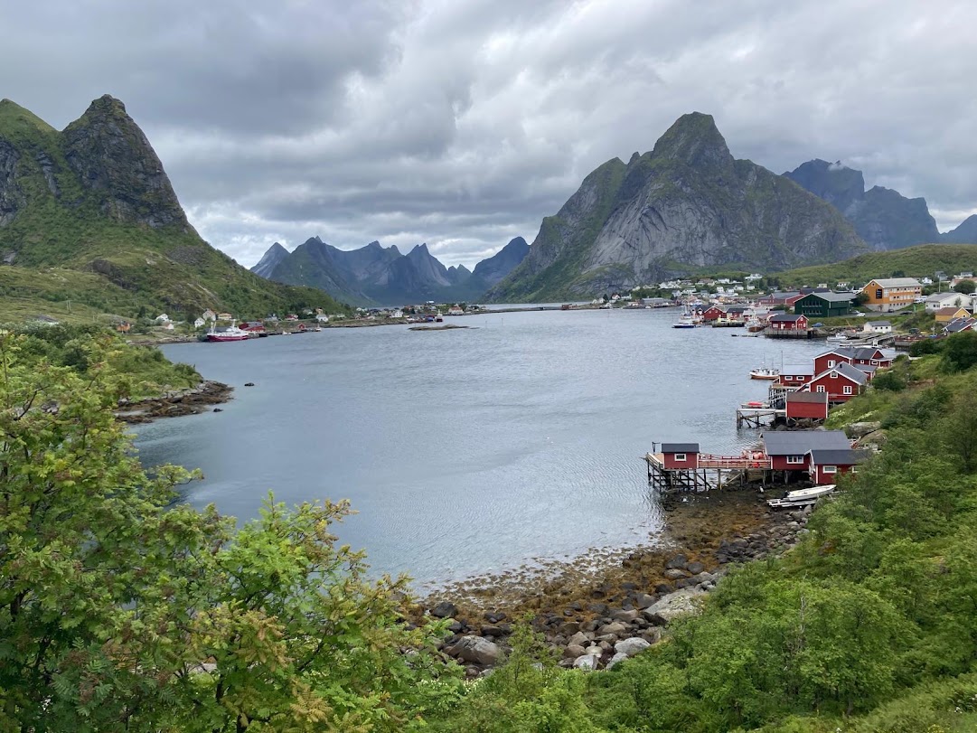 JanCASTELB's tweet photo. @PerseusLeGrand les lofoten : les fjords et Reine (juilet 2026) https://t.co/cLb7ZlB5eE